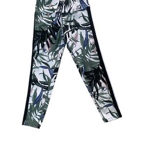 Calvin Klein Leaf Print Leggings - Green and Black